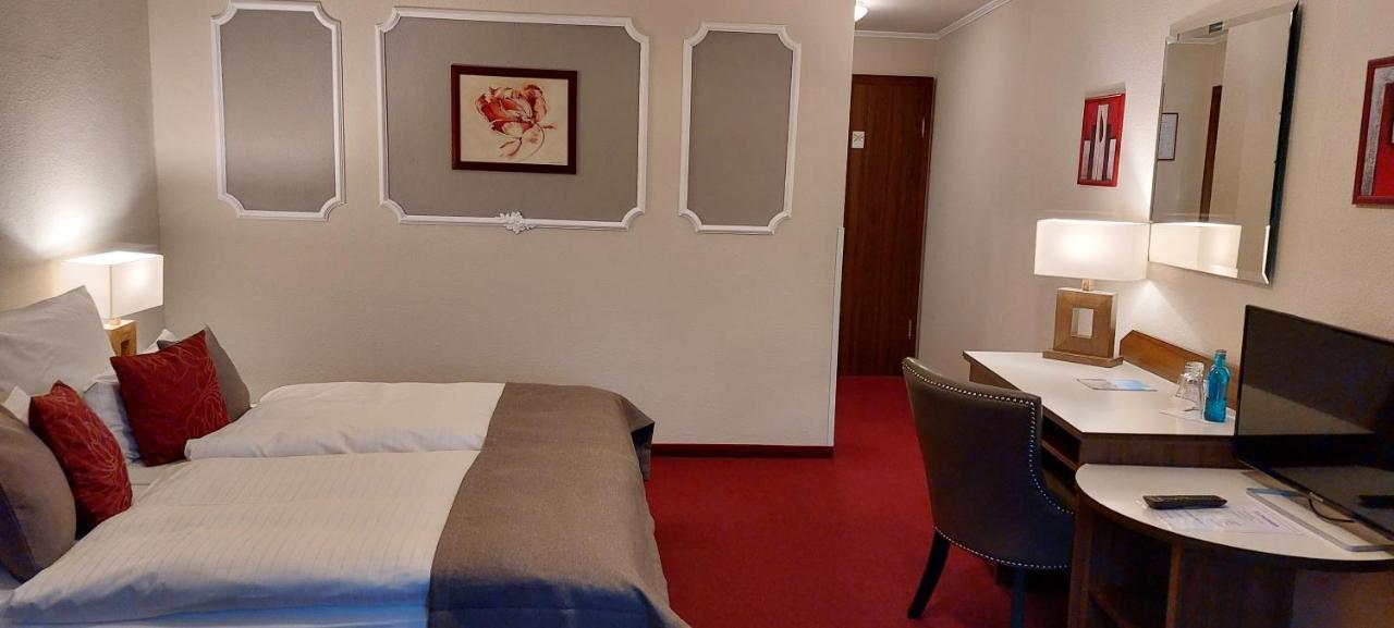 Hotel Weisse Taube Döbeln Zewnętrze zdjęcie