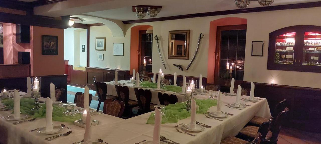 Hotel Weisse Taube Döbeln Zewnętrze zdjęcie